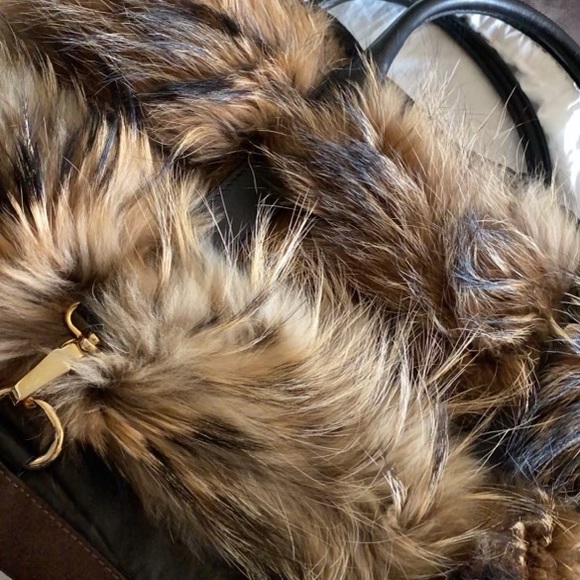 Moncler Purse - Picture 4 of 14